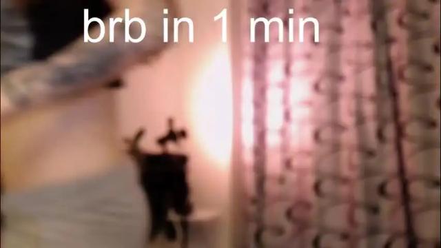 Image 3 of lola_dinky Stream on Chaturbate on 1 month ago