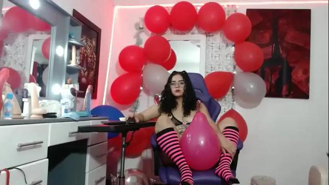 Image 12 of lola_fiery Stream on Chaturbate on 2 months ago
