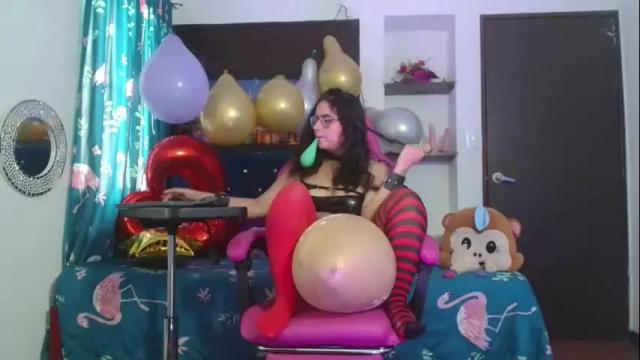 Image 8 of lola_fiery Stream on Chaturbate on 2 months ago