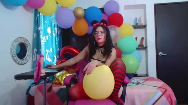Image 11 of lola_fiery Stream on Chaturbate on 1 month ago