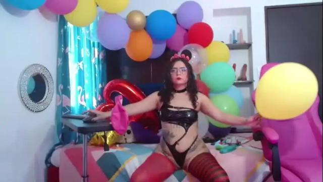 Image 3 of lola_fiery Stream on Chaturbate on 1 month ago