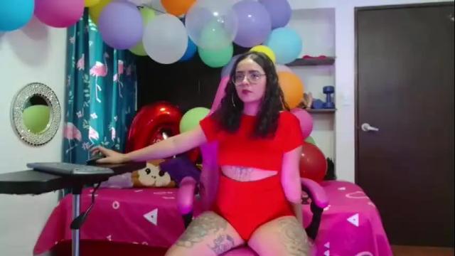 Image 2 of lola_fiery Stream on Chaturbate on 1 month ago