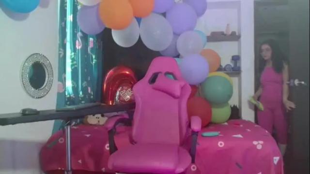 Image 10 of lola_fiery Stream on Chaturbate on 1 month ago