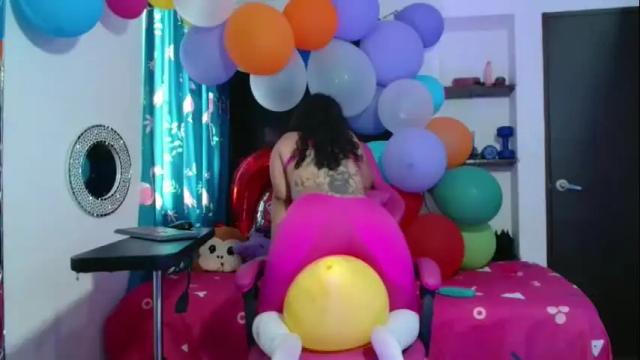 Image 11 of lola_fiery Stream on Chaturbate on 1 month ago