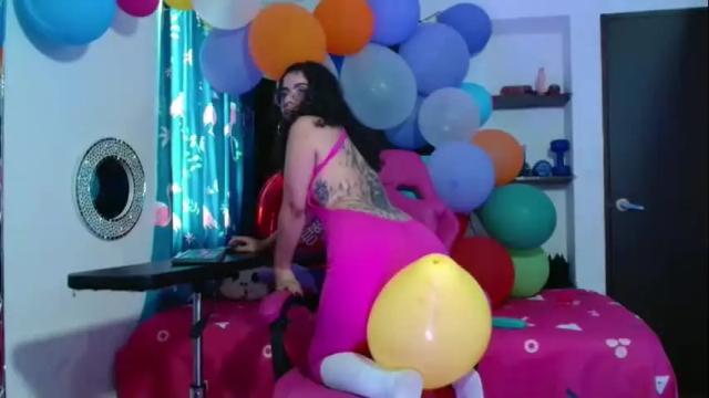 Image 12 of lola_fiery Stream on Chaturbate on 1 month ago