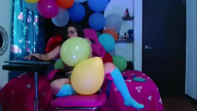 Image 8 of lola_fiery Stream on Chaturbate on 1 month ago