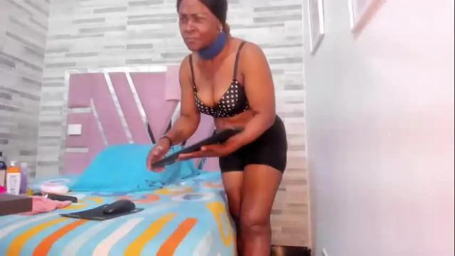Image 8 of lola_hornei Stream on Chaturbate on 1 month ago