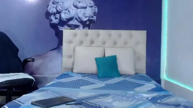 Image 11 of lola_red956680 Stream on Chaturbate on 13 months ago