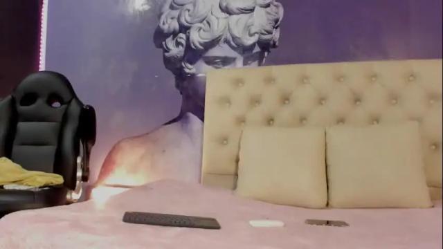 Image 4 of lola_red956680 Stream on Chaturbate on 1 month ago