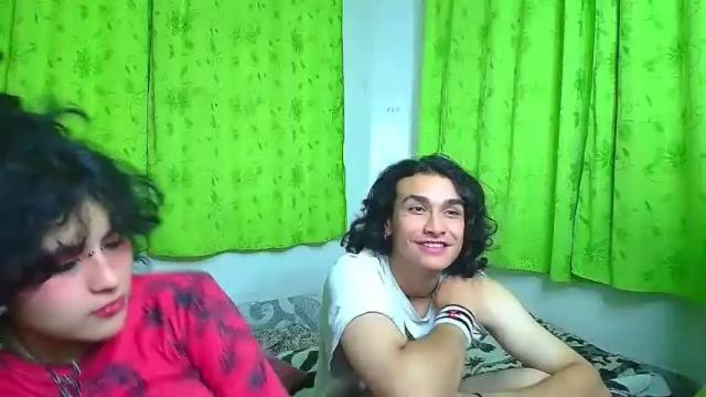Image 7 of lola_y_pepe Stream on Chaturbate on 16 months ago