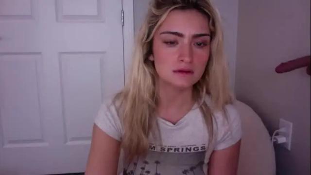 Image 11 of lolaabunnyxo Stream on Chaturbate on 16 months ago