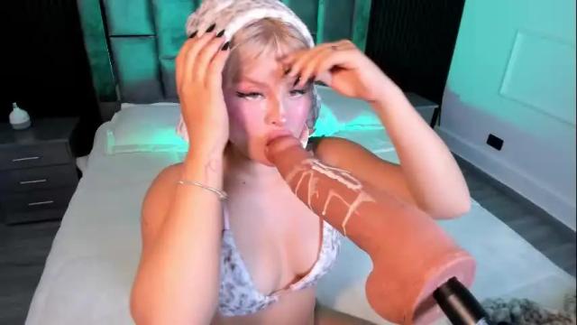 Image 10 of lolaangellx Stream on Chaturbate on 1 month ago