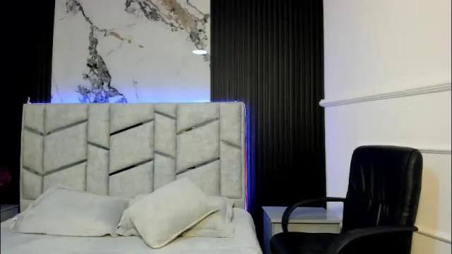 Image 4 of lolaangellx Stream on Chaturbate on 2 months ago