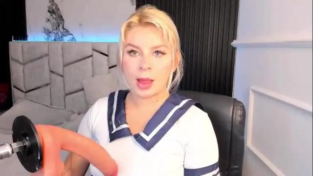 Image 11 of lolaangellx Stream on Chaturbate on 1 month ago