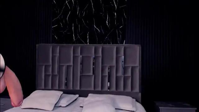 Image 4 of lolaangellx Stream on Chaturbate on 1 month ago