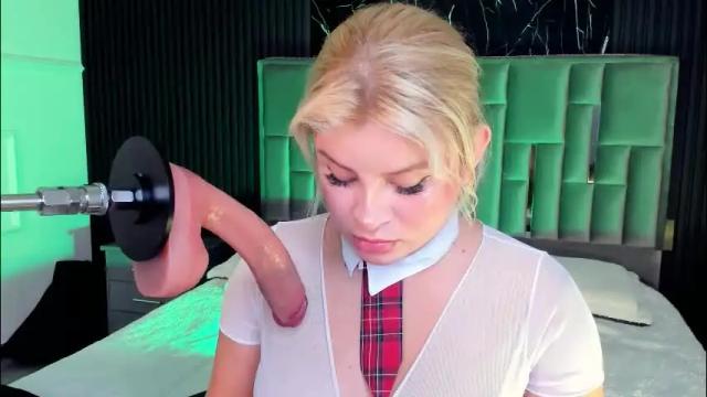 Image 6 of lolaangellx Stream on Chaturbate on 1 month ago