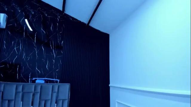 Image 7 of lolaangellx Stream on Chaturbate on 1 month ago