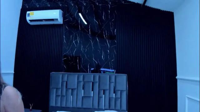 Image 8 of lolaangellx Stream on Chaturbate on 1 month ago