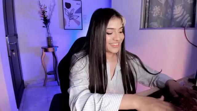 Image 10 of lolaasmith_21 Stream on Chaturbate on 13 months ago