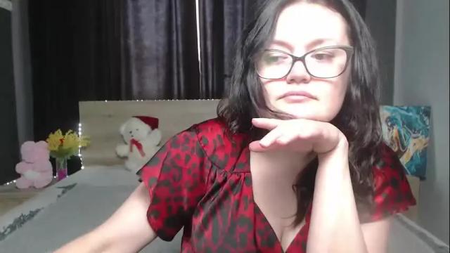 Image 8 of lolahikls Stream on Chaturbate on 8 days ago