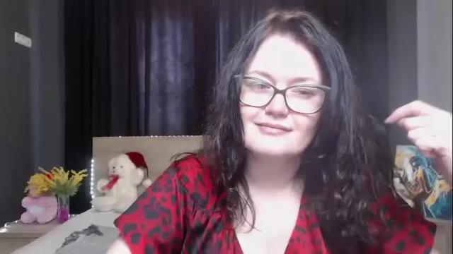 Image 7 of lolahikls Stream on Chaturbate on 9 days ago