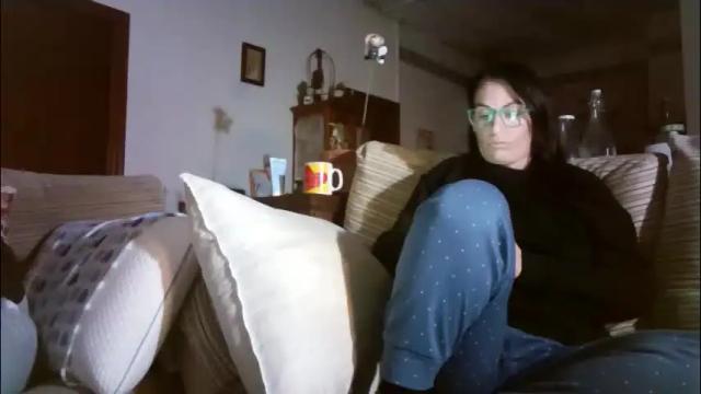 Image 10 of lolahueso Stream on Chaturbate on 16 days ago