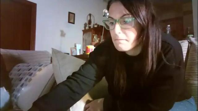 Image 3 of lolahueso Stream on Chaturbate on 16 days ago