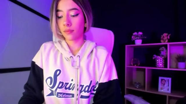 Image 8 of lolakarter Stream on Chaturbate on 13 months ago