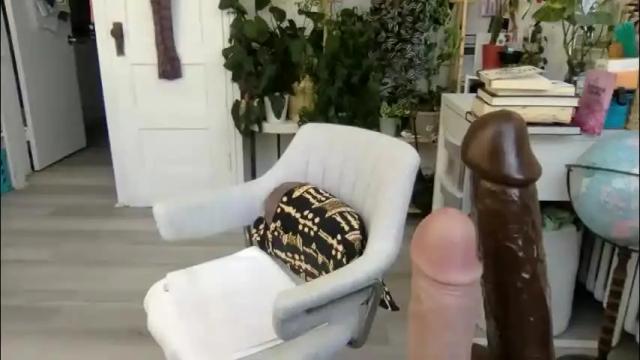 Image 11 of lolalustful Stream on Chaturbate on 3 months ago