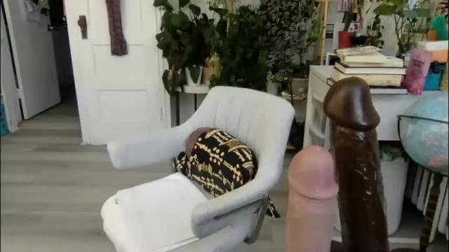 Image 12 of lolalustful Stream on Chaturbate on 3 months ago