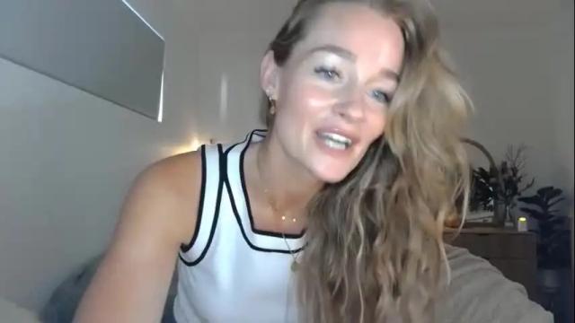 Image 6 of lolaoohlala Stream on Chaturbate on 1 month ago