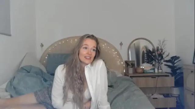 Image 12 of lolaoohlala Stream on Chaturbate on 15 days ago