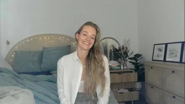 Image 6 of lolaoohlala Stream on Chaturbate on 15 days ago
