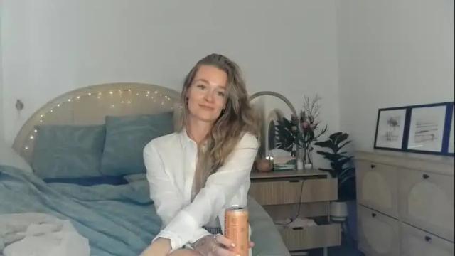 Image 7 of lolaoohlala Stream on Chaturbate on 15 days ago