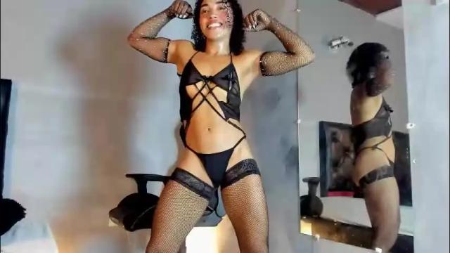Image 3 of lolareyes1 Stream on Chaturbate on 1 month ago