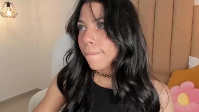 Image 11 of lolarose01 Stream on Chaturbate on 18 months ago