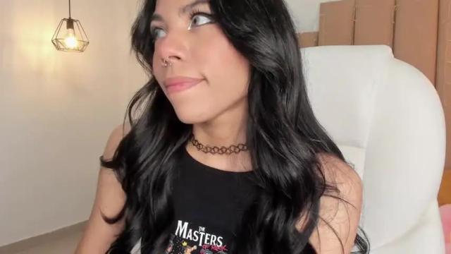 Image 2 of lolarose01 Stream on Chaturbate on 18 months ago