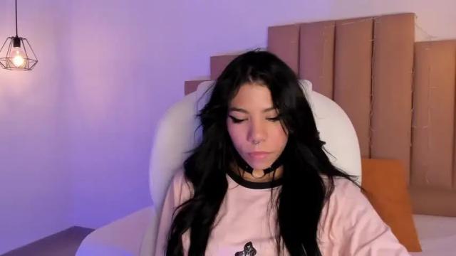 Image 4 of lolarose01 Stream on Chaturbate on 17 months ago
