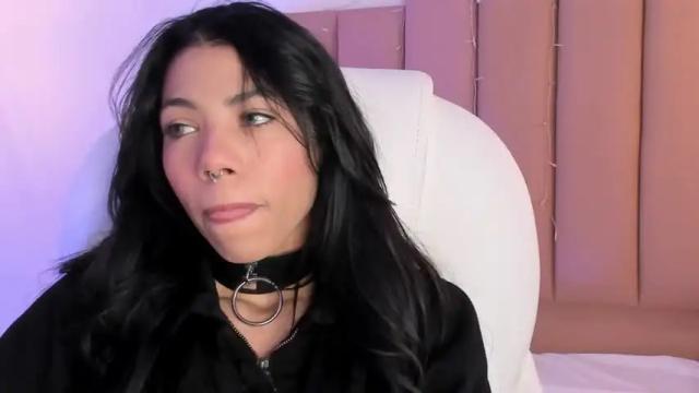 Image 7 of lolarose01 Stream on Chaturbate on 17 months ago