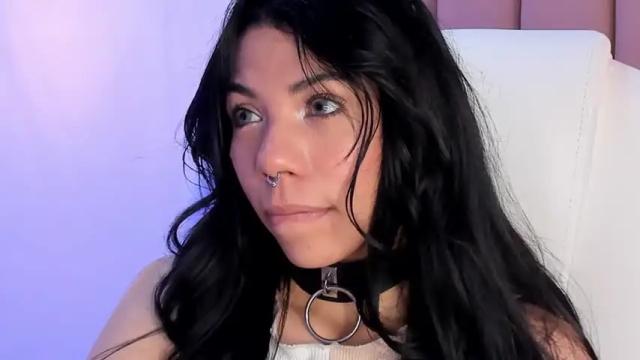 Image 8 of lolarose01 Stream on Chaturbate on 17 months ago