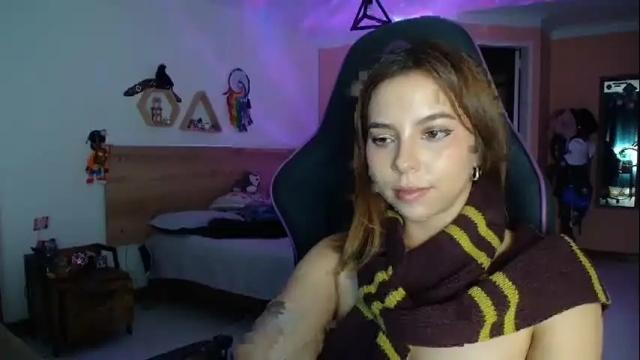 Image 2 of lolaverse Stream on Chaturbate on 2 months ago