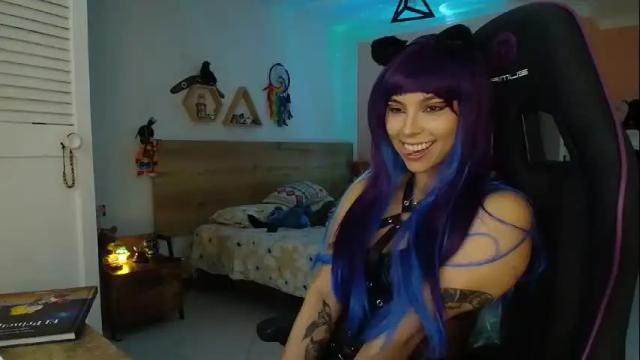 Image 6 of lolaverse Stream on Chaturbate on 2 months ago