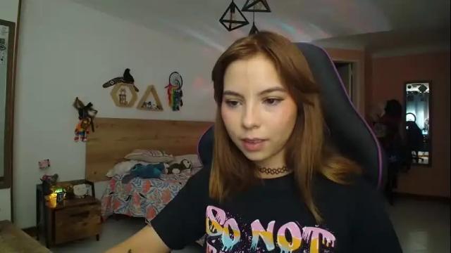 Image 2 of lolaverse Stream on Chaturbate on 1 month ago