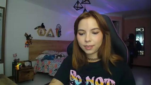Image 3 of lolaverse Stream on Chaturbate on 1 month ago