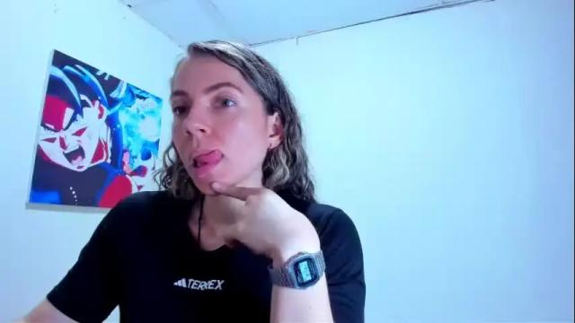 Image 10 of lolawinx_ Stream on Chaturbate on 1 month ago
