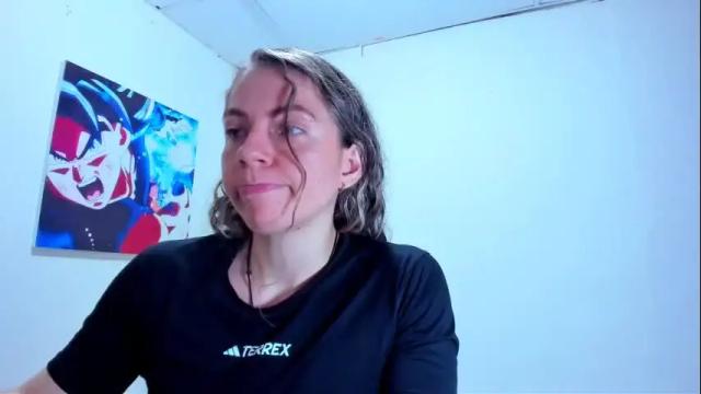 Image 8 of lolawinx_ Stream on Chaturbate on 1 month ago