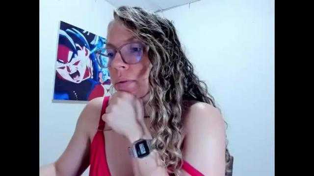 Image 7 of lolawinx_ Stream on Chaturbate on 1 month ago