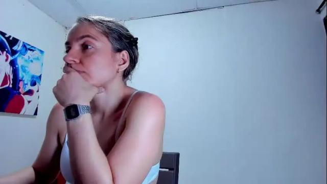 Image 8 of lolawinx_ Stream on Chaturbate on 1 month ago