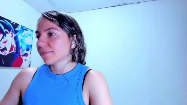 Image 11 of lolawinx_ Stream on Chaturbate on 27 days ago