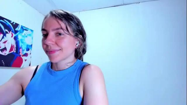 Image 8 of lolawinx_ Stream on Chaturbate on 27 days ago